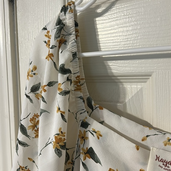 Dress - Picture 5 of 5